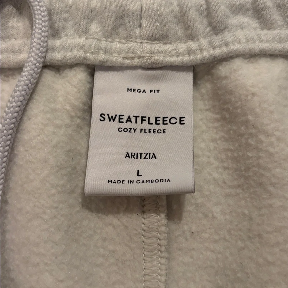 Aritzia Sweatfleece Cozy Fleece Casual Light Gray Cargo Pocket Skirt - Picture 2 of 4